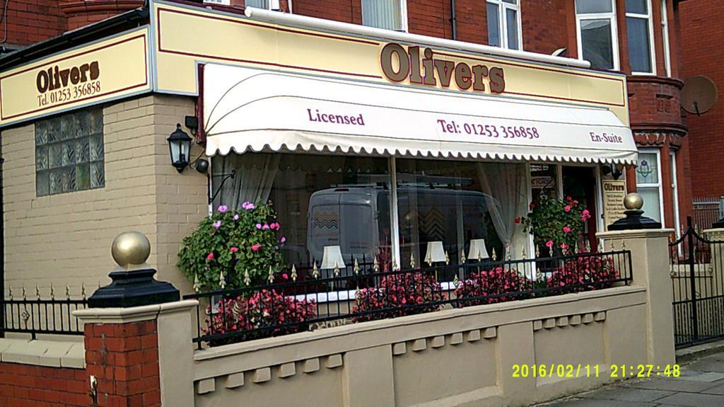 Olivers Strickley Over 35 Years Only Блекпул Екстериор снимка